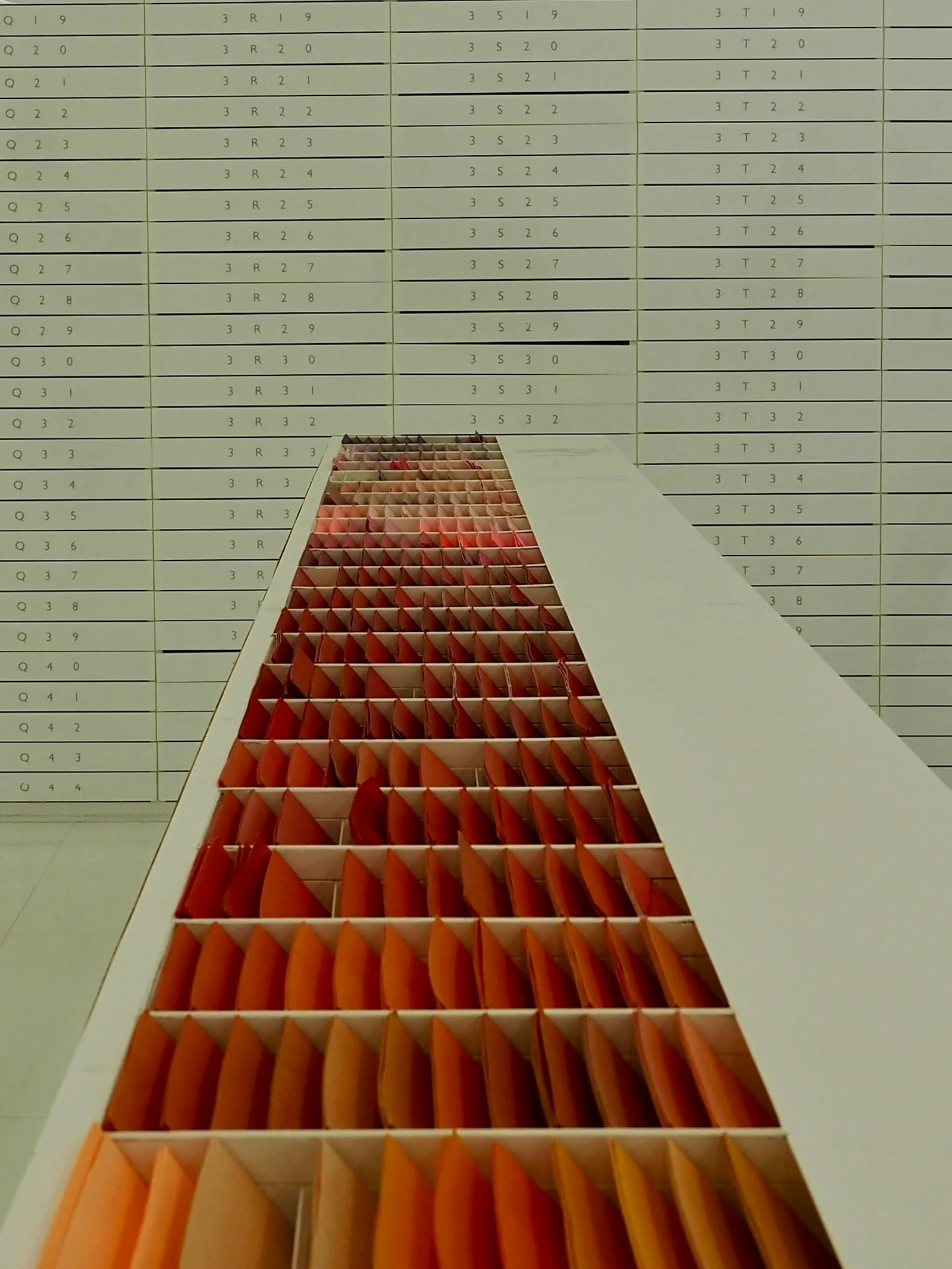 Rows of orange and red colour swatches